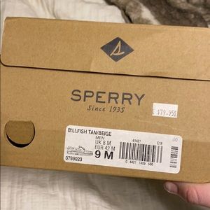 BRAND NEW! Sperry Top-Sider - size 9